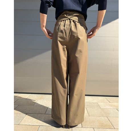 west roll pants・brown