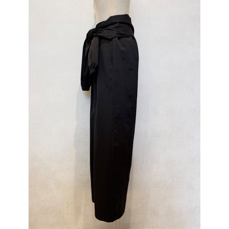west roll pants・black