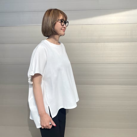 gather tops・white