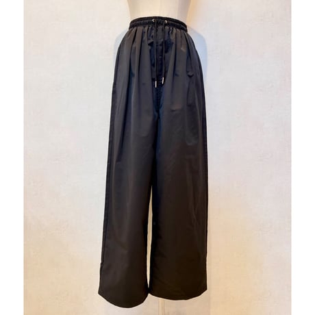 west roll pants・black