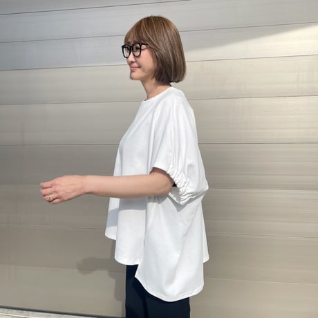 gather tops・white