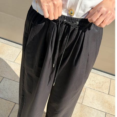 west roll pants・black