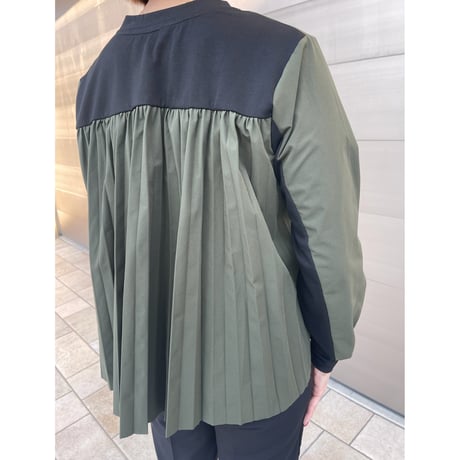 pleats tops
