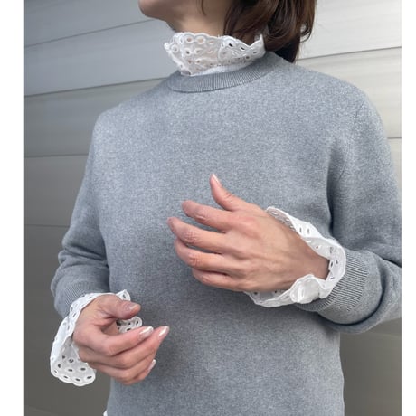 frill white tops