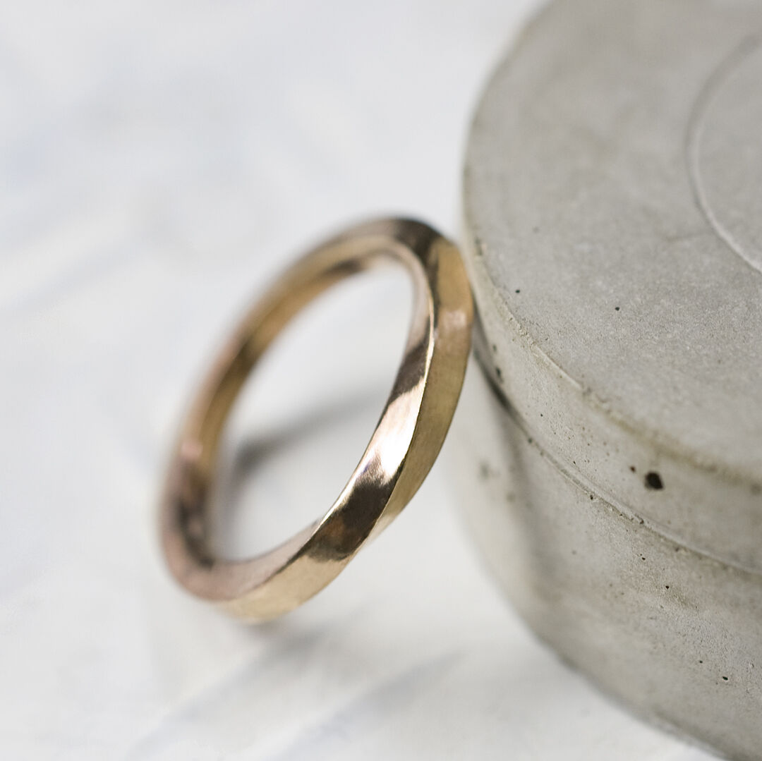 PGPピンクゴールドスクエアワンポイントハーフツイストリング 2.5mm幅