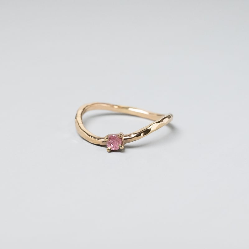 ピンクトルマリン ラウンド3mm K18GPゴールドウェーブプレーンリング