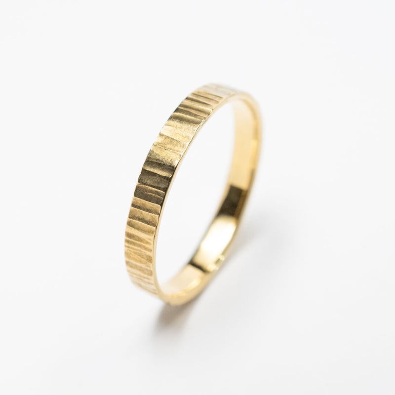 999ゴールド フラットリングmercar！です K24GPゴールドフラットリング 3.0mm幅 縦槌目 3号～27号｜WKH K24GP FL