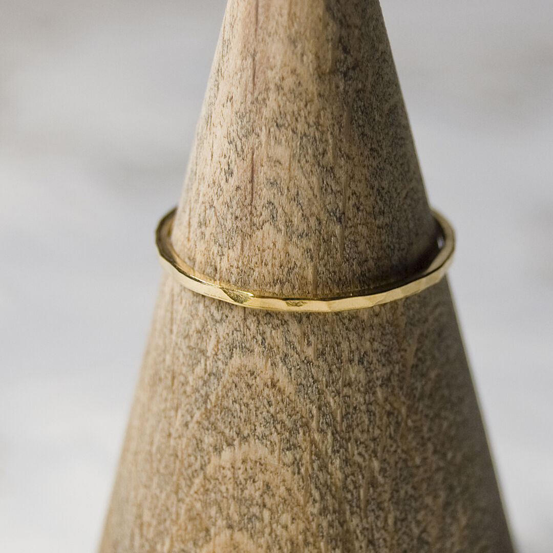 999ゴールド フラットリングmercar！です 999ゴールド フラットリングmercar！様専用です ゴールド]プラネットリング