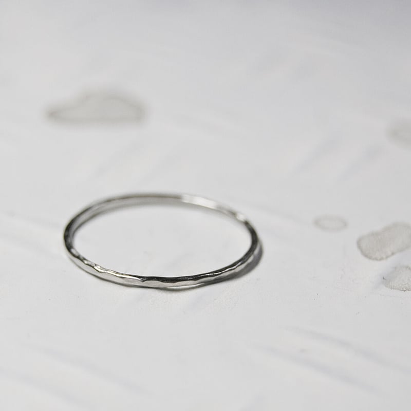 PT900プラチナプレーンリング 1.0mm幅 槌目 3号～27号｜WKS PLANE RIN