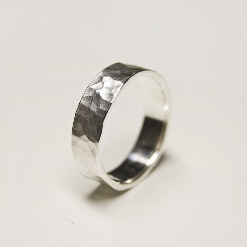 錆びリング 大 シルバーフラットリング 6.0mm幅 つや消し槌目 3号～27号｜WKS