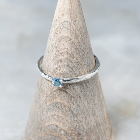 ブルージルコン ラウンド3mm シルバープレーンリング 1.5mm幅 槌目 3号～21号｜WKC BLUE ZIRCON RD3mm PLAIN RING 1.5 sv hammer｜FA-1066