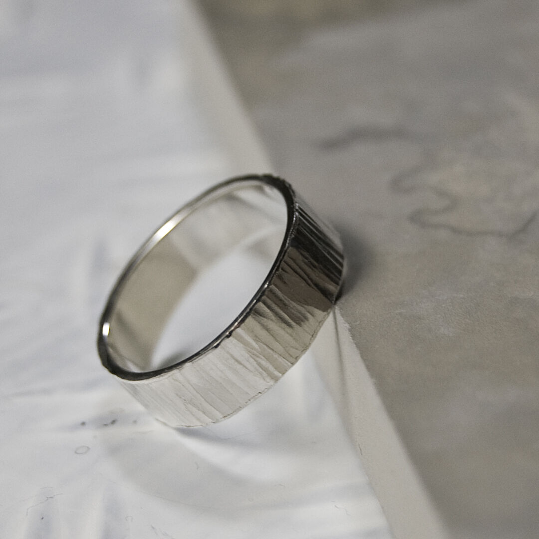 シルバーフラットリング 6.0mm幅 縦槌目 3号～27号｜WKS FLAT RING 6.0