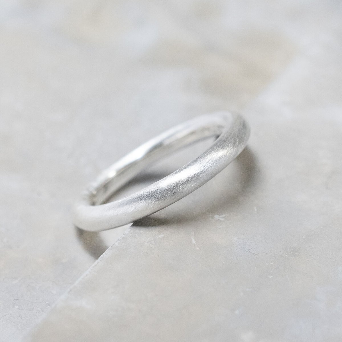 シルバーラウンドプレーンリング 2.5mm幅 つや消し 3号～27号｜WKH