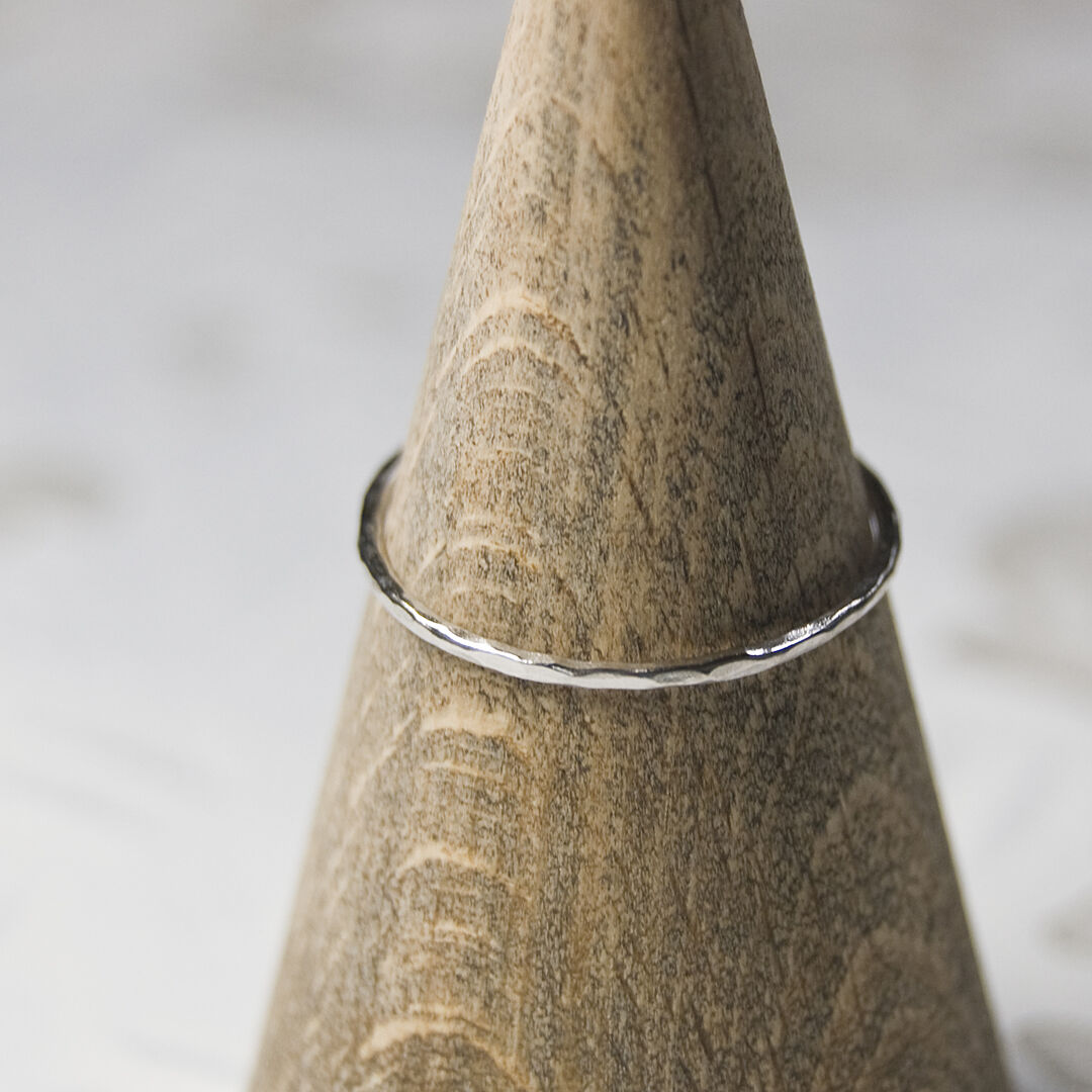 PT900プラチナプレーンリング 1.0mm幅 槌目 3号～27号｜WKS PLANE RIN