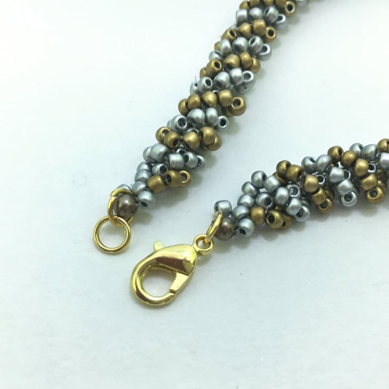 ハンドメイド ビーズ ブレスレット 立体 ゴールド シルバー A135 ハンドメイド ビーズ ブレスレット 立体 ゴールド シルバー A135