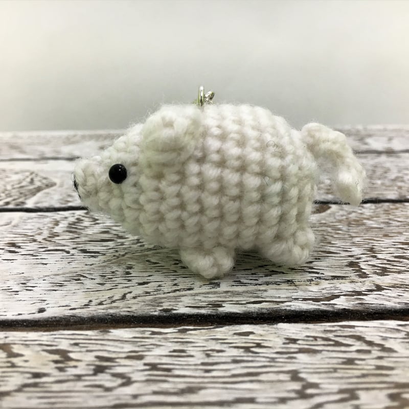 ハンドメイド あみぐるみ キーホルダー ストラップ ミニぶた