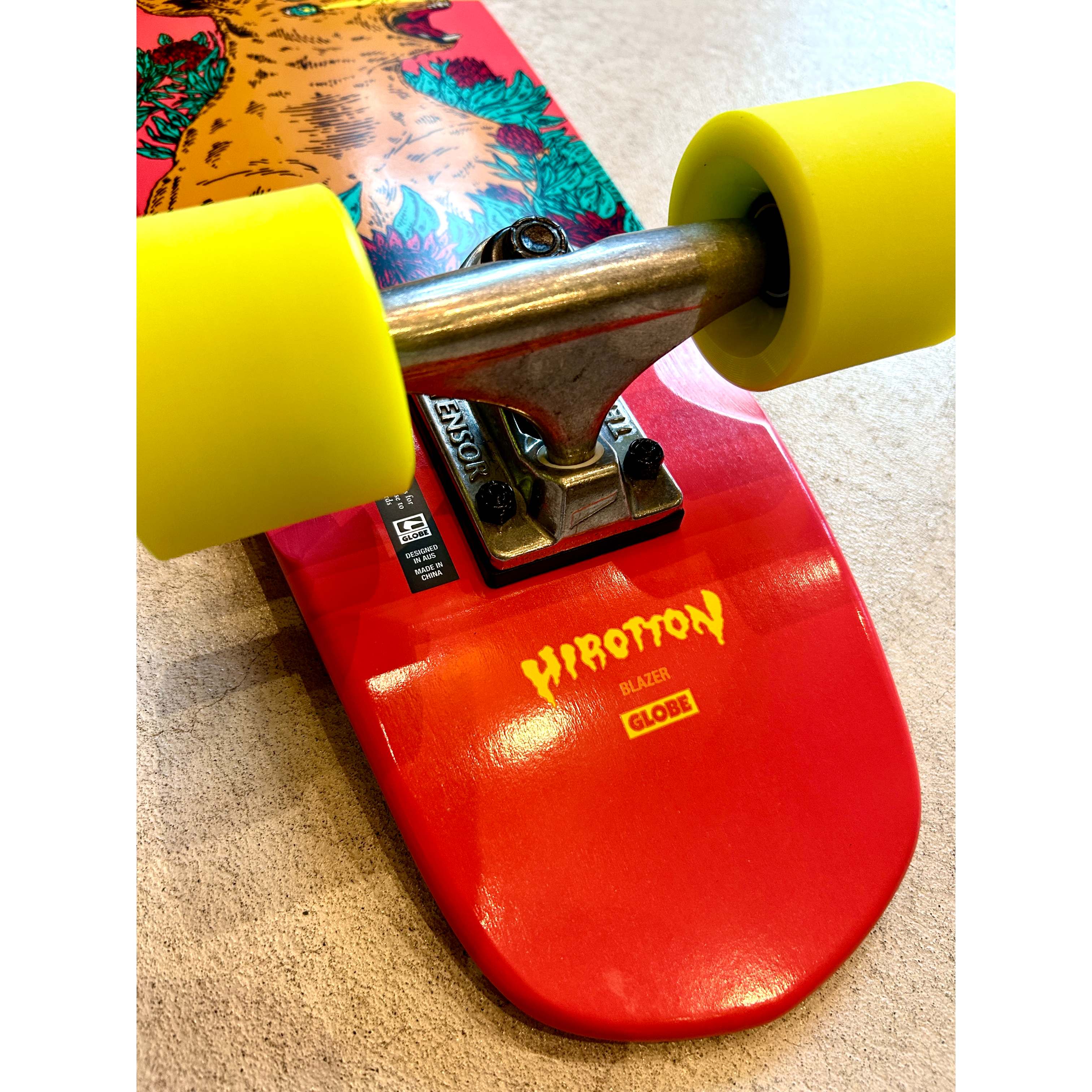 スケボー　クルーザー　GLOBE GLOBE x HIROTTON クルーザーデッキ 7.25インチ Blazer Lazer
