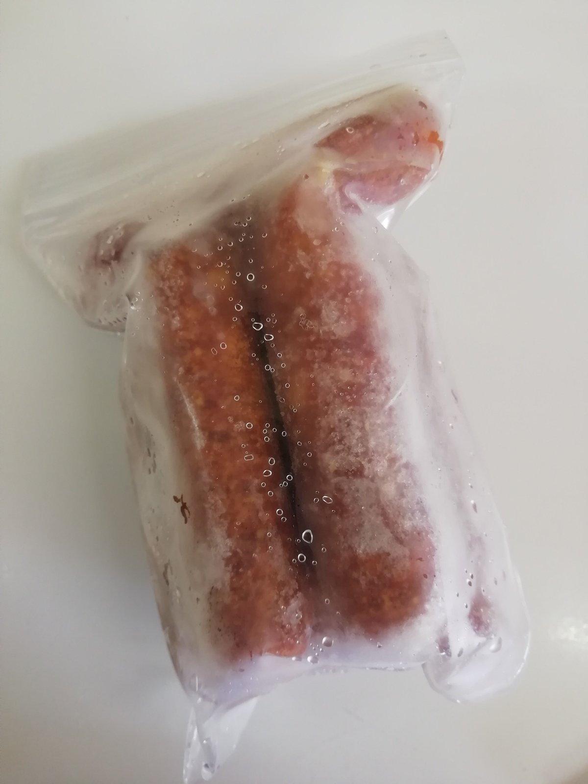 Ishページとさせていただきます　200g ポークソーセージ｜Vマーク：信頼の生活ブランド｜株式会社八社会