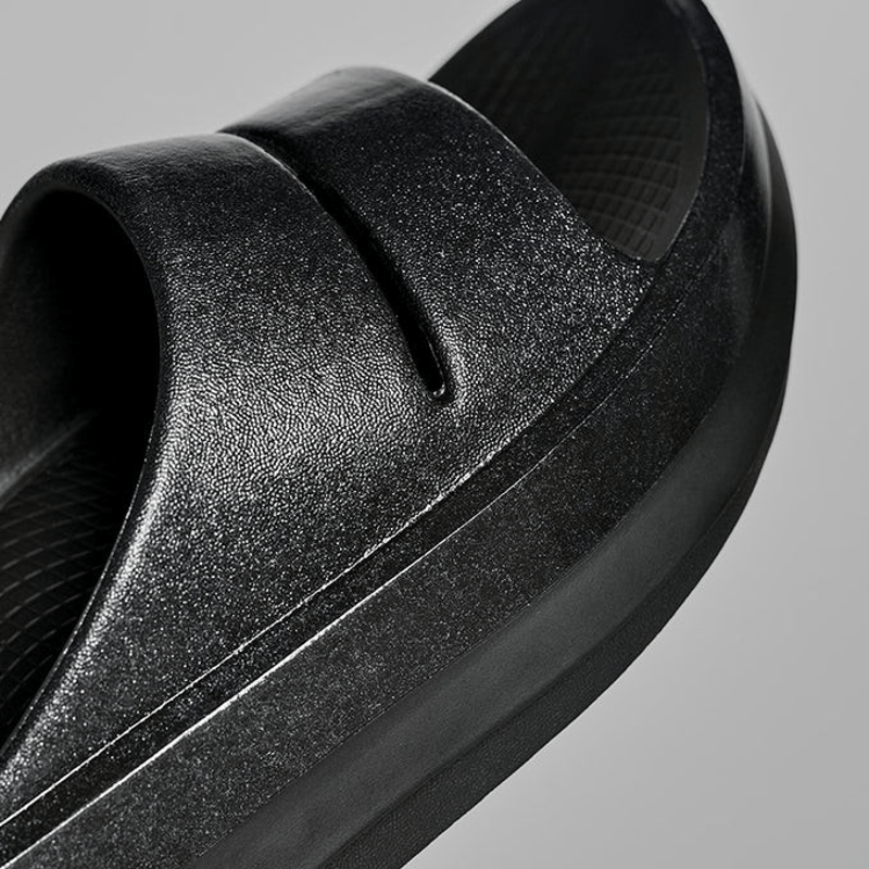 OOFOS (ウーフォス) OOmega OOahh Luxe - Black Sparkle