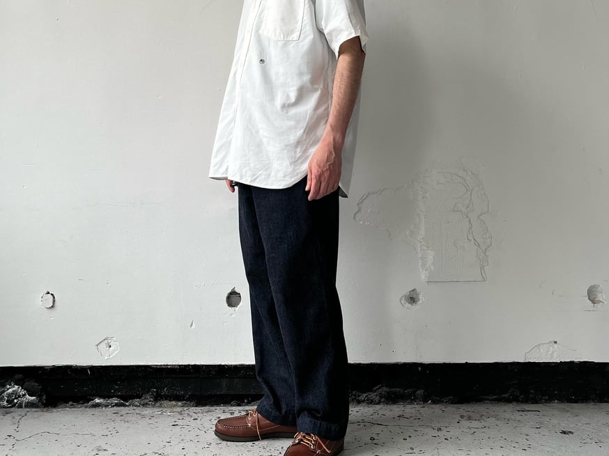 ワイドテーパードカットのデニムパンツ。nanamica / ナナミカ