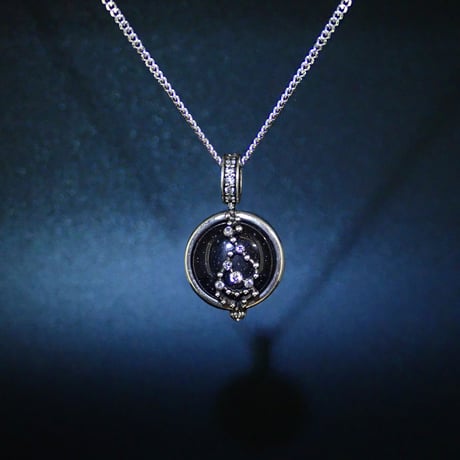 CATEGORY COLLABORATION | Dearest CROWN