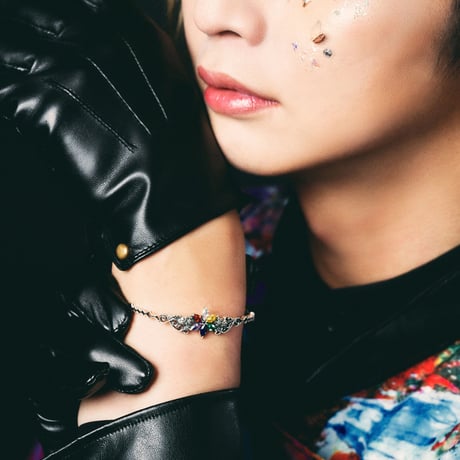 a vivid flower【Black】