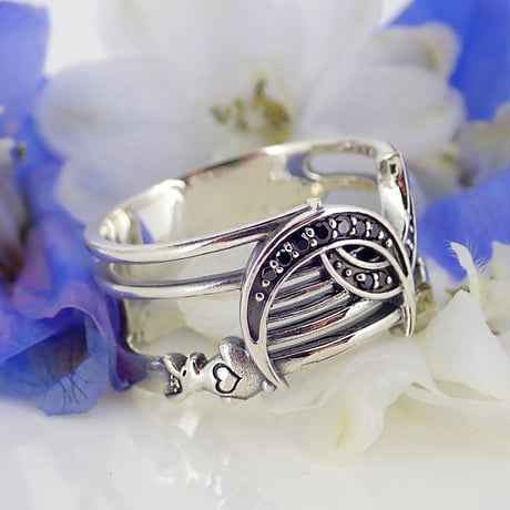Moonlight Melody Ring【黒兎】
