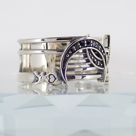 Moonlight Melody Ring【黒兎】