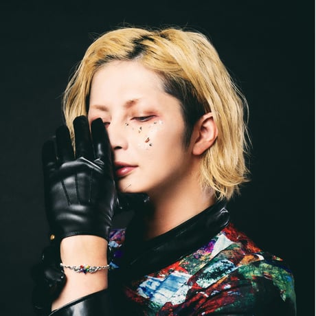 a vivid flower【Black】