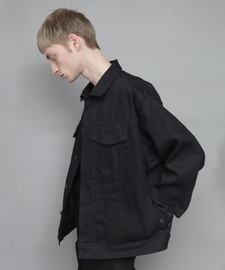OVERSIZED DENIM JACKET/BLACK