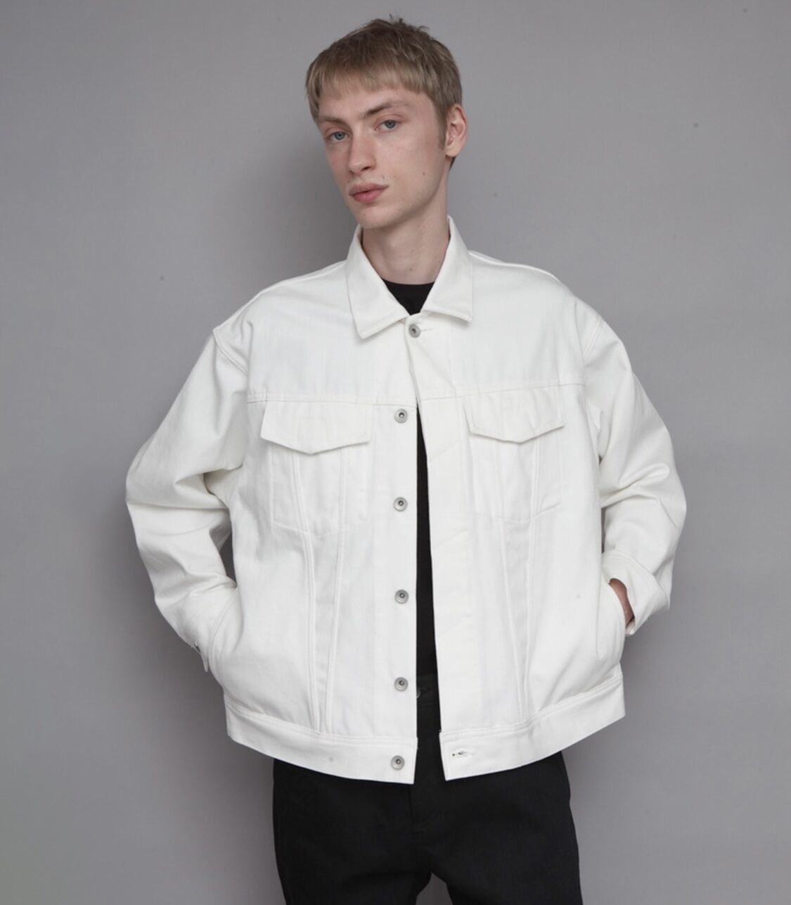 OVERSIZED DENIM JACKET/WHITE | ato AOYAMA