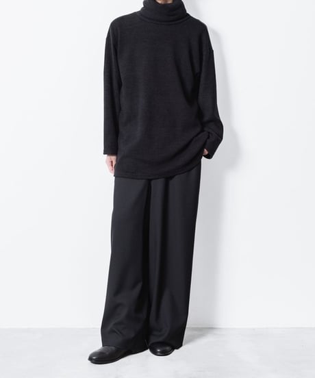 JACKAL RIB OVERSIZED TURTLE-NECK/BLACK
