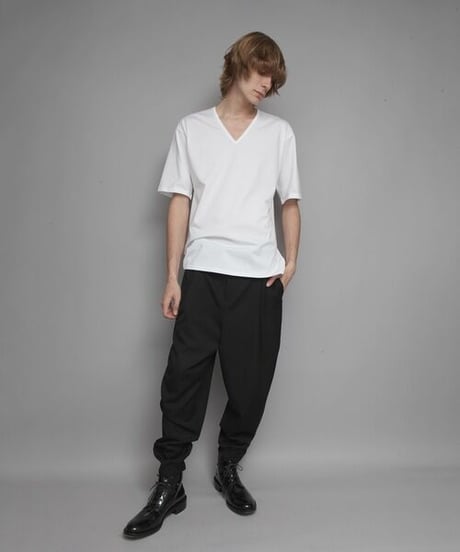 V-NECK T/WHITE