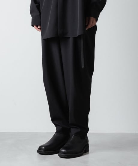 RECYCLE POLYESTER 2-TUCK TAPERED PANTS/BLACK