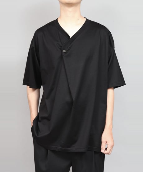 DRAPE V-NECK T-SHIRT/BLACK
