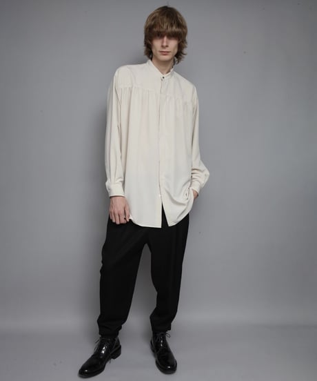 BAND COLLAR GATHERED SHIRT/IVORY