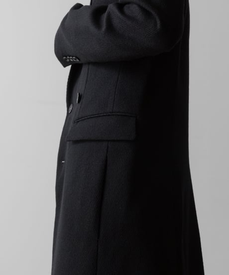 ADJUSTABLE CHESTER COAT/BLACK