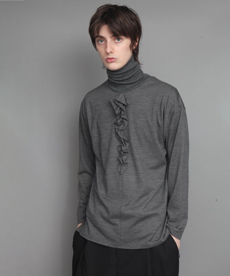 Frill sales turtle neck