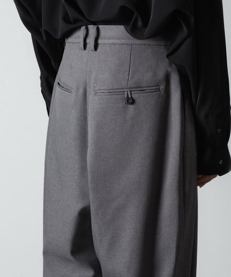 RECYCLE POLYESTER 2-TUCK TAPERED PANTS/GRAY