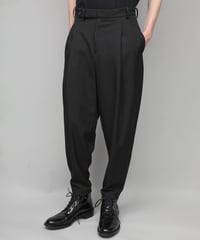 RECYCLE POLYESTER 2-TUCK TAPERED PANTS/BLACK