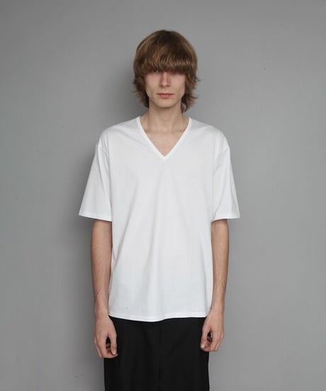 V-NECK T/WHITE