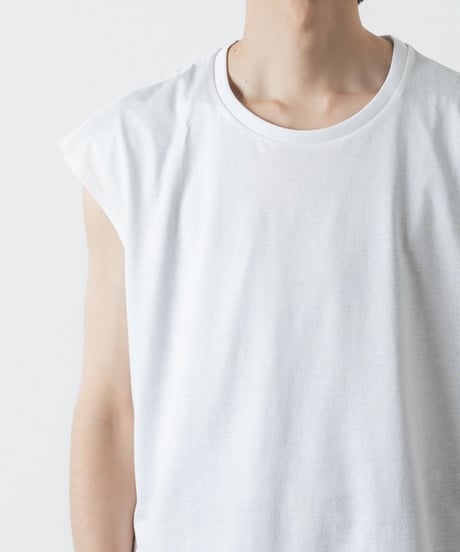 NO SLEEVE T-SHIRST/WHITE