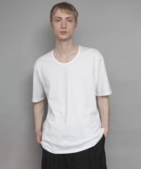 COTTON U-NECK T/WHITE