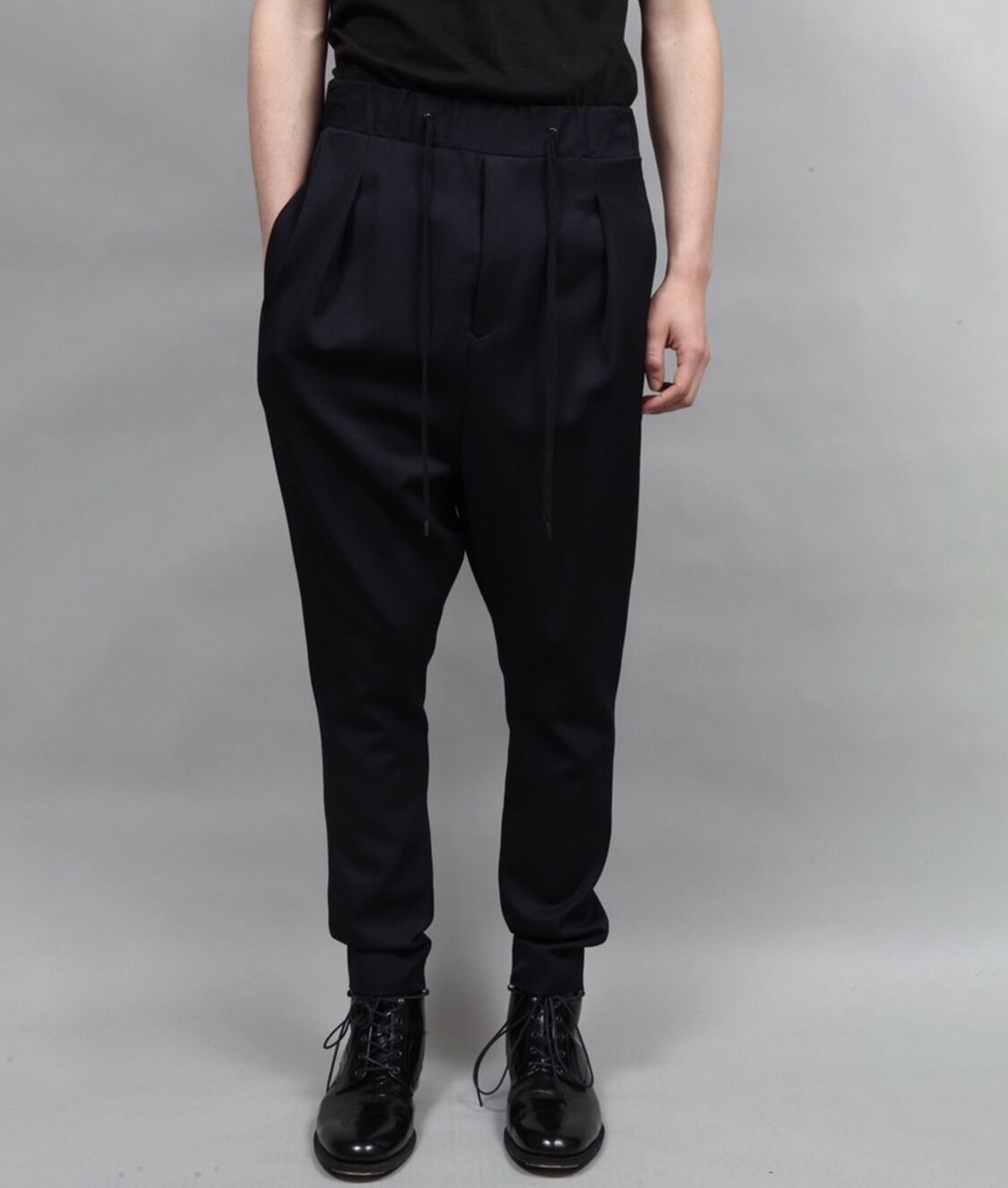 WOOL SARROUEL PANTS/NAVY | ato AOYAMA