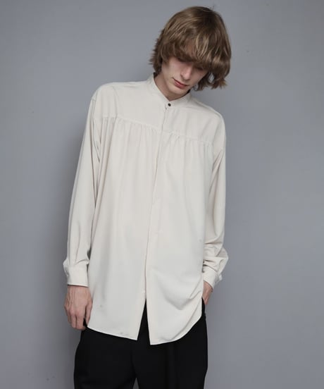 BAND COLLAR GATHERED SHIRT/IVORY