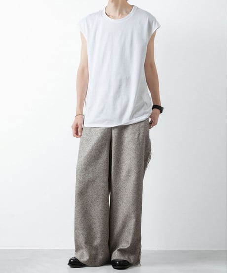 NO SLEEVE T-SHIRST/WHITE