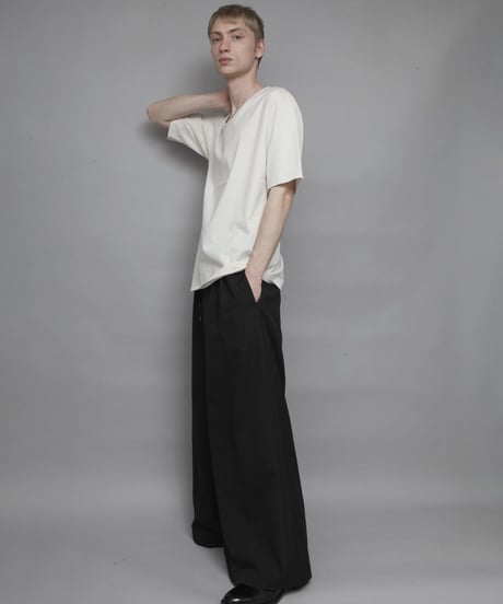 COTTON U-NECK T/IVORY
