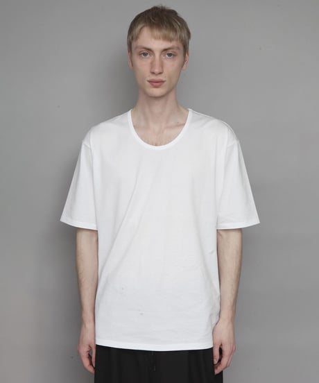 COTTON U-NECK T/WHITE