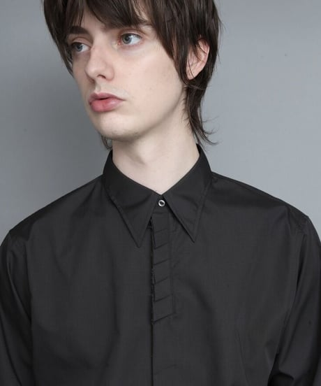 CUT-OFF PLEATED SHIRTS/BLACK