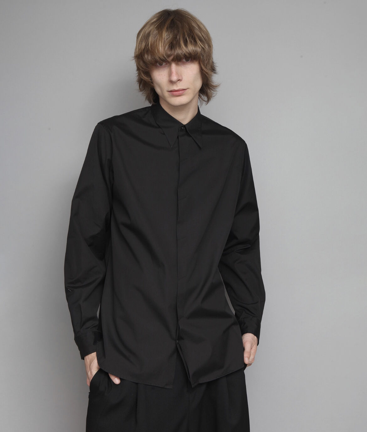 ato アトウ　新品未着用　ロングシャツ CLASSIC LONG-POINT SHIRTS/BLACK | ato AOYAMA